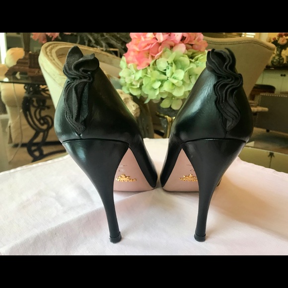 PRADA Heels size 37 Pumps Black Classic Style - Picture 4 of 9